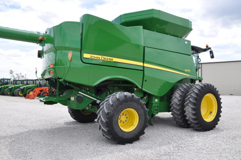 2015 John Deere S670 4wd combine