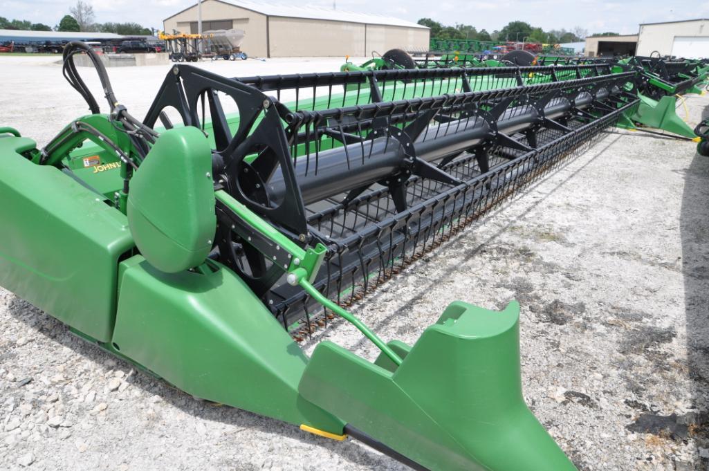 2012 John Deere 635FD 35' HydraFlex draper head