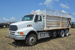 2000 Sterling tandem axle silage truck