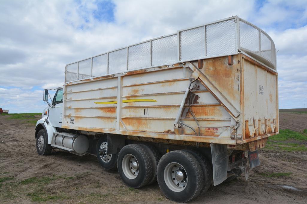 2000 Sterling tandem axle silage truck