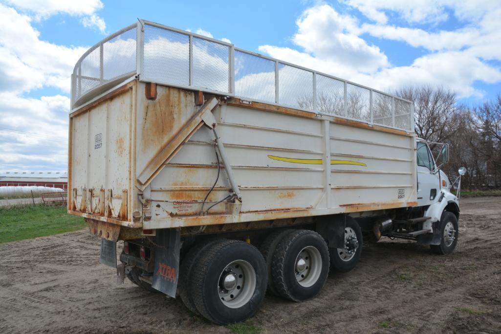 2000 Sterling tandem axle silage truck