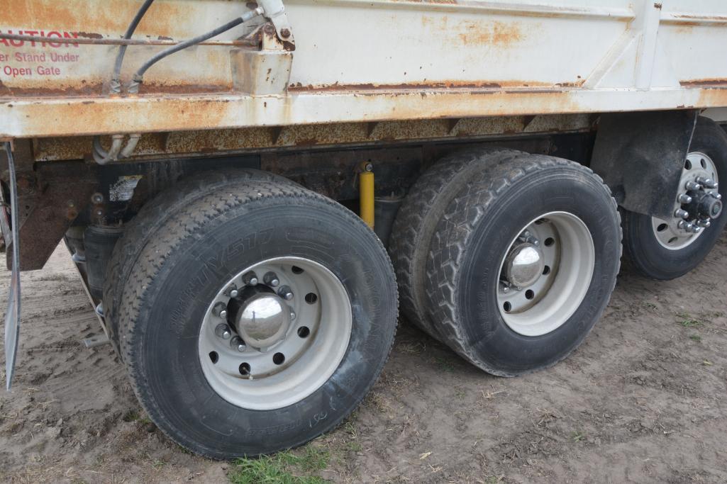 2000 Sterling tandem axle silage truck