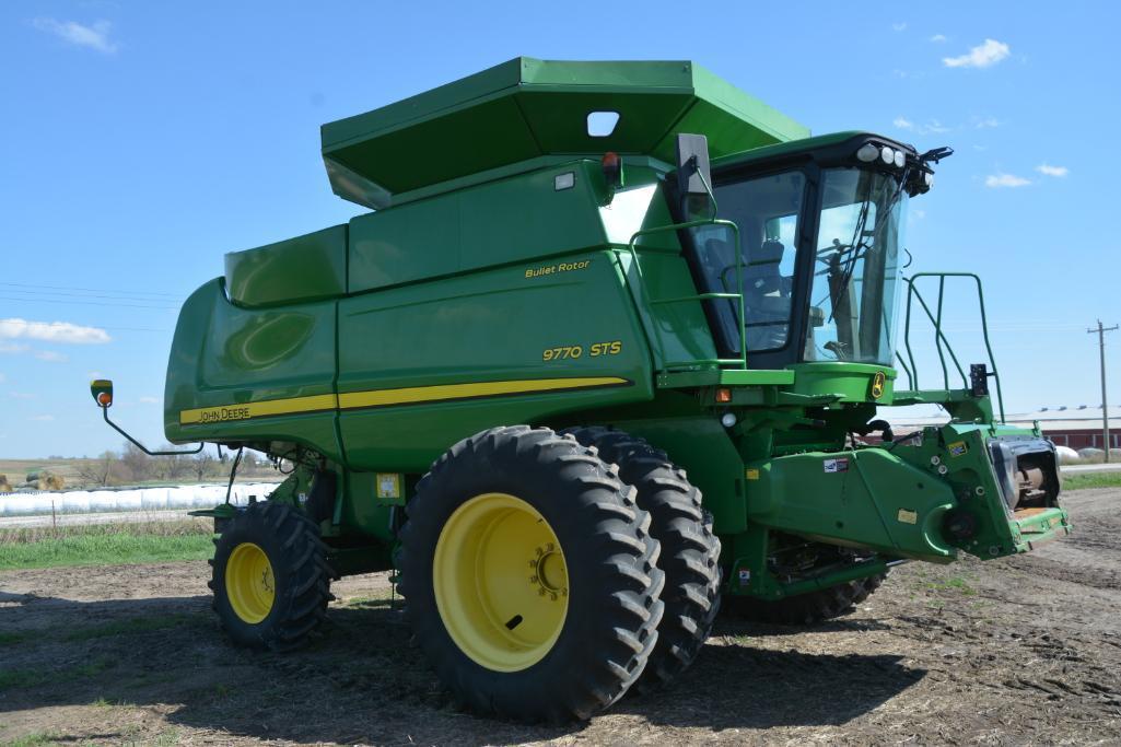 2010 John Deere 9770 STS 2wd combine