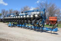 Kinze 3600 Twin Line 16 row 30" planter