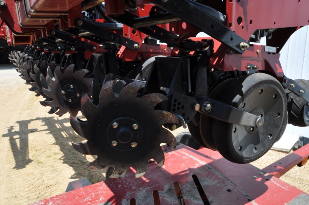 2014 Case-IH 1245 16 row 30" planter