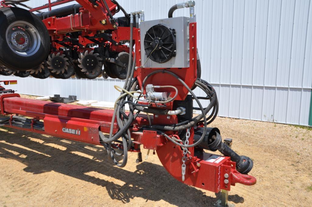 2014 Case-IH 1245 16 row 30" planter