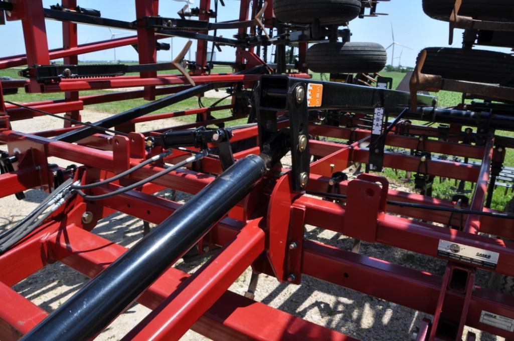 2013 Case-IH TigerMate 200 48' field cultivator