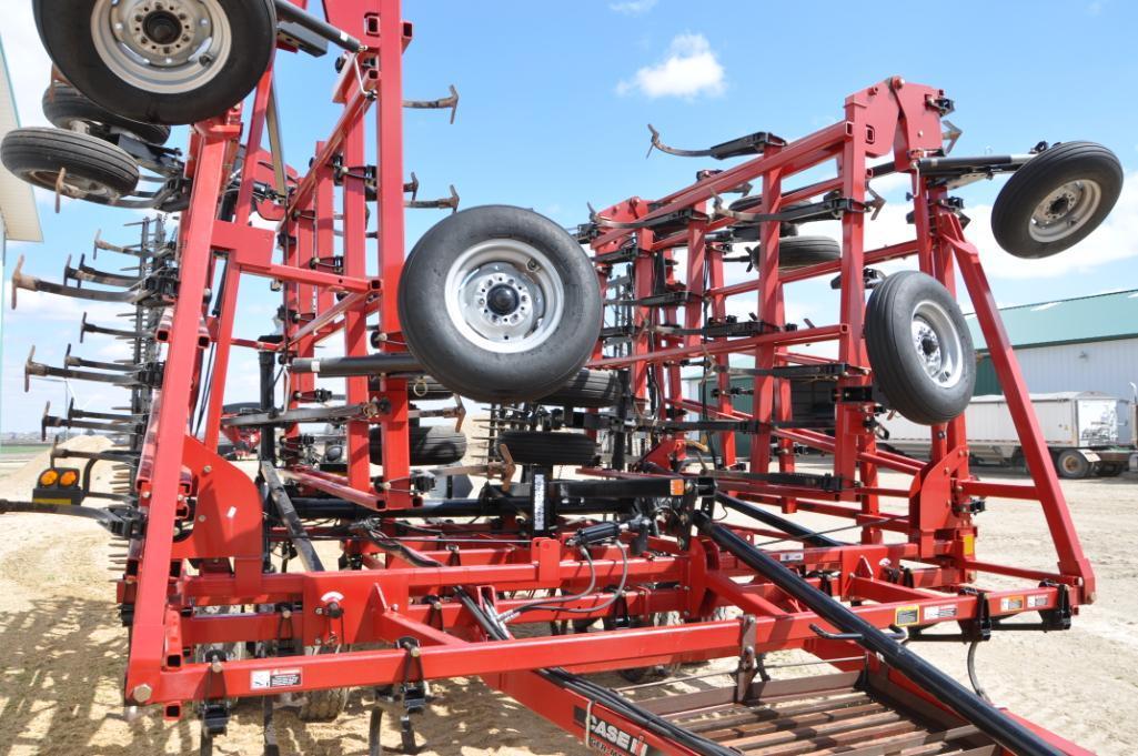 2013 Case-IH TigerMate 200 48' field cultivator