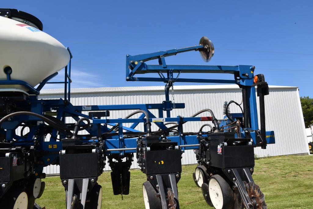 2012 Kinze 3600 12/23 planter