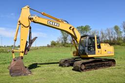 2006 John Deere 200C LC excavator