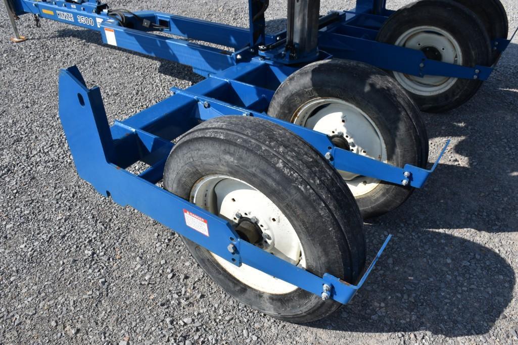 2013 Kinze 3500 8/15 planter