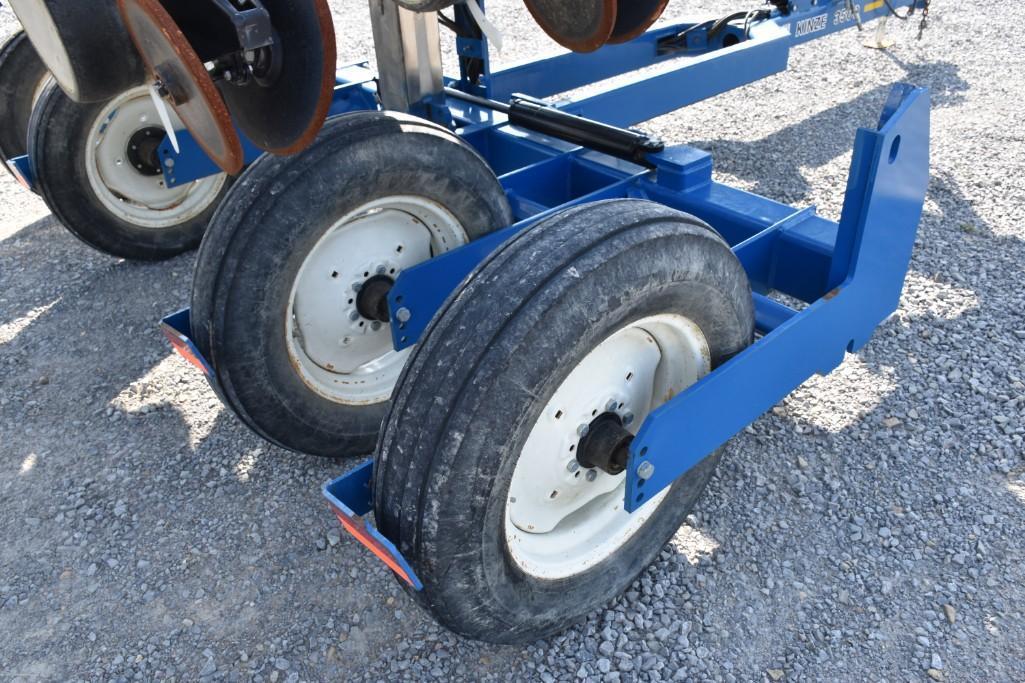 2013 Kinze 3500 8/15 planter