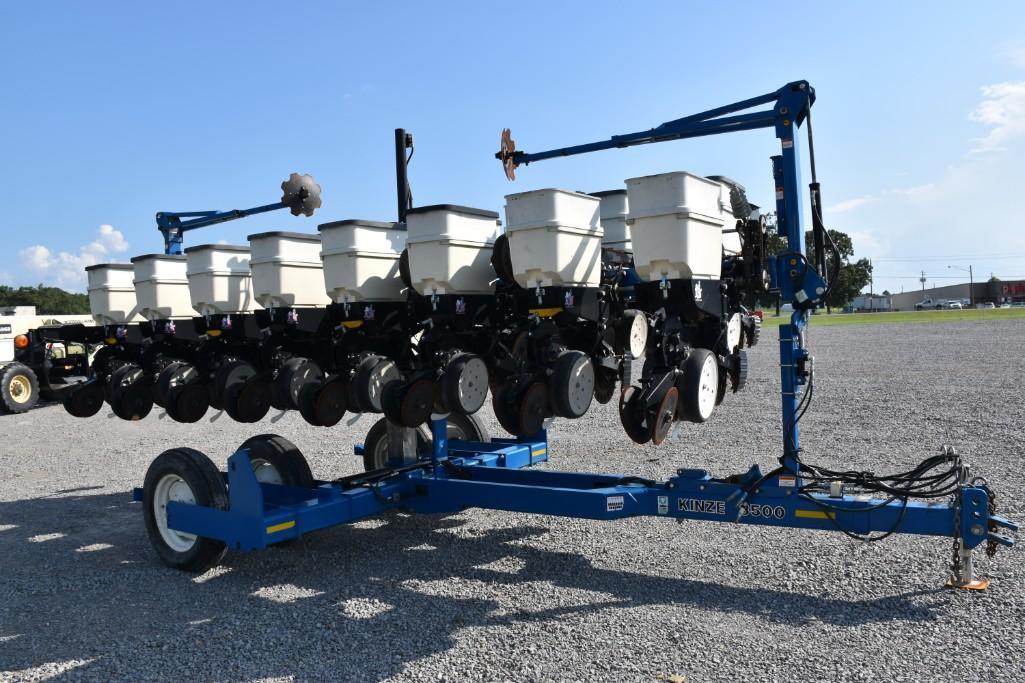 2013 Kinze 3500 8/15 planter