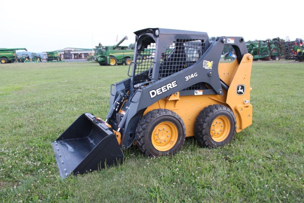 2016 John Deere 314G skid steer