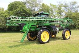 2016 John Deere R4038 self-propelled sprayer