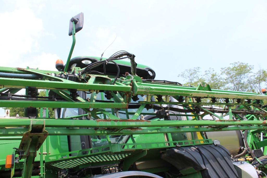 2016 John Deere R4038 self-propelled sprayer