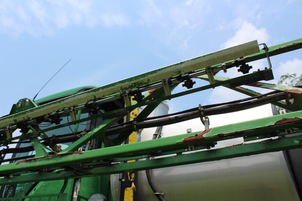 2016 John Deere R4038 self-propelled sprayer