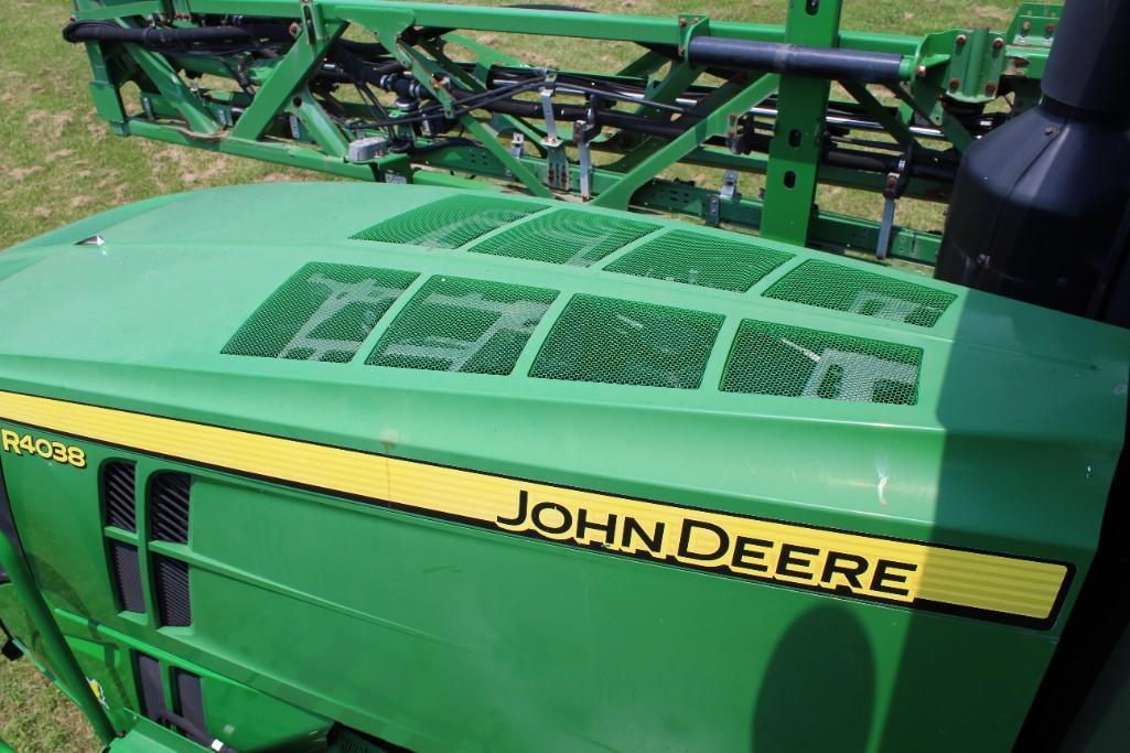 2016 John Deere R4038 self-propelled sprayer