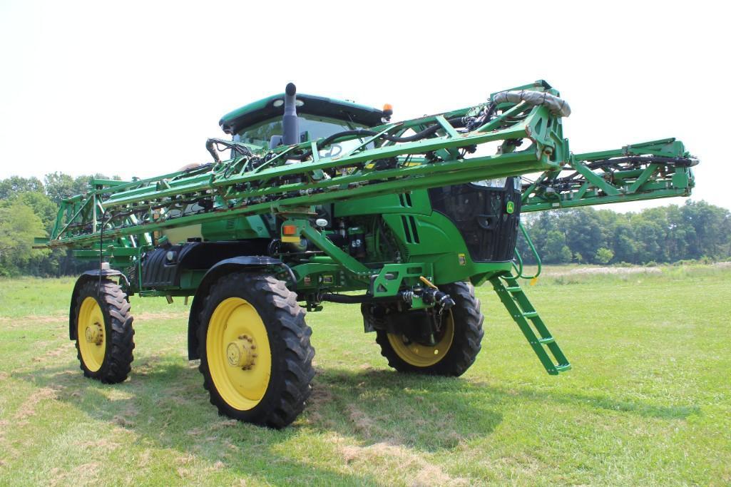 2016 John Deere R4038 self-propelled sprayer