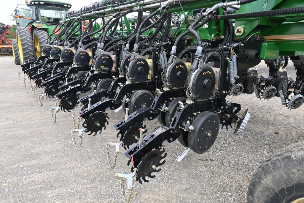 2019 Great Plains YP2425 36 row 20" planter