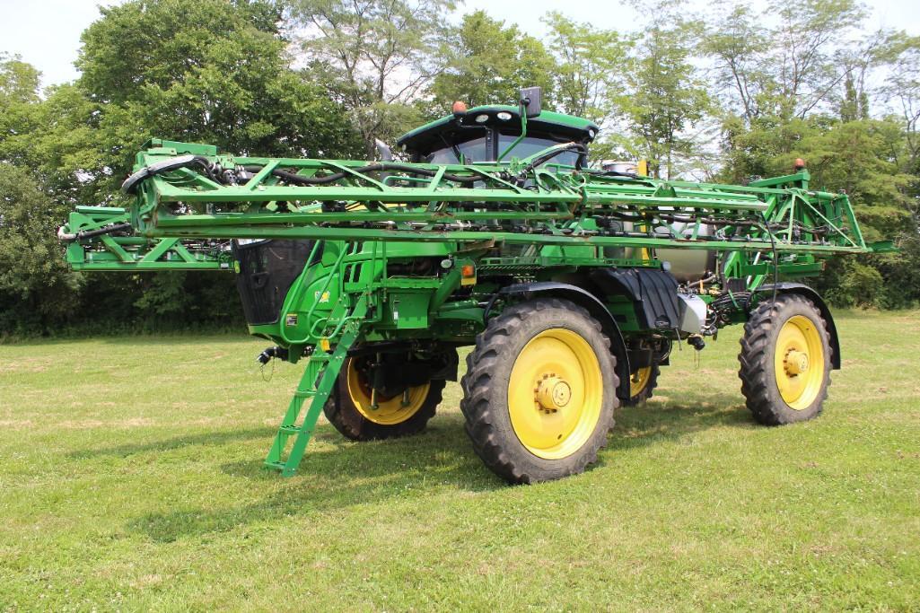 2016 John Deere R4038 self-propelled sprayer