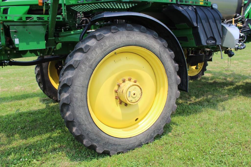 2016 John Deere R4038 self-propelled sprayer