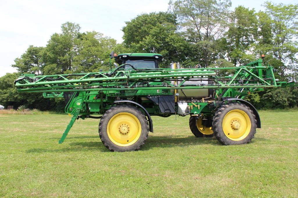 2016 John Deere R4038 self-propelled sprayer