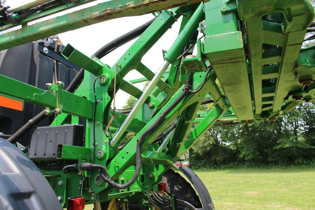 2016 John Deere R4038 self-propelled sprayer