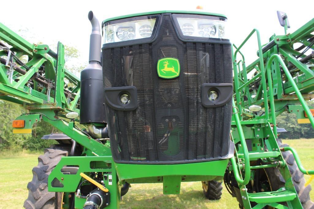 2016 John Deere R4038 self-propelled sprayer