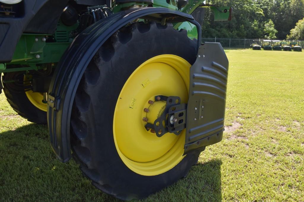 2018 John Deere R4030 self-propelled sprayer