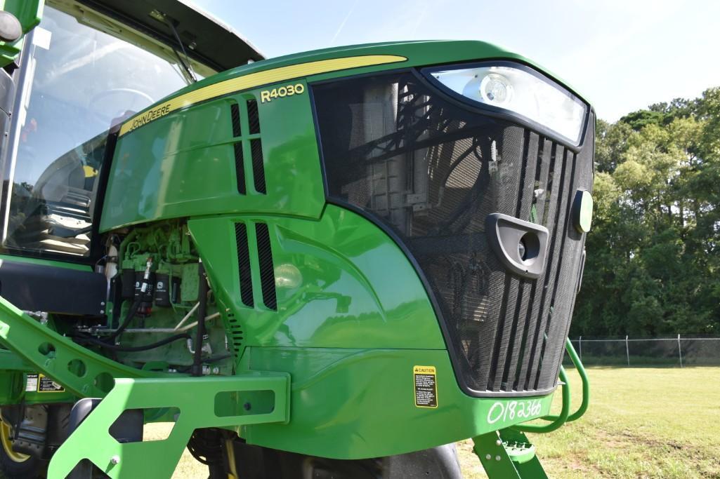 2018 John Deere R4030 self-propelled sprayer