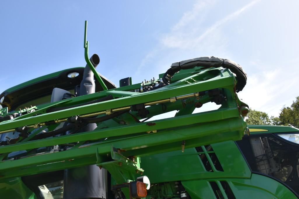 2018 John Deere R4030 self-propelled sprayer