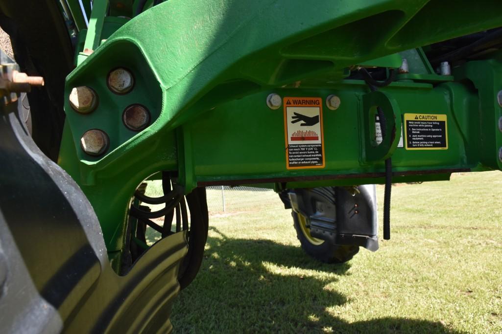 2018 John Deere R4030 self-propelled sprayer