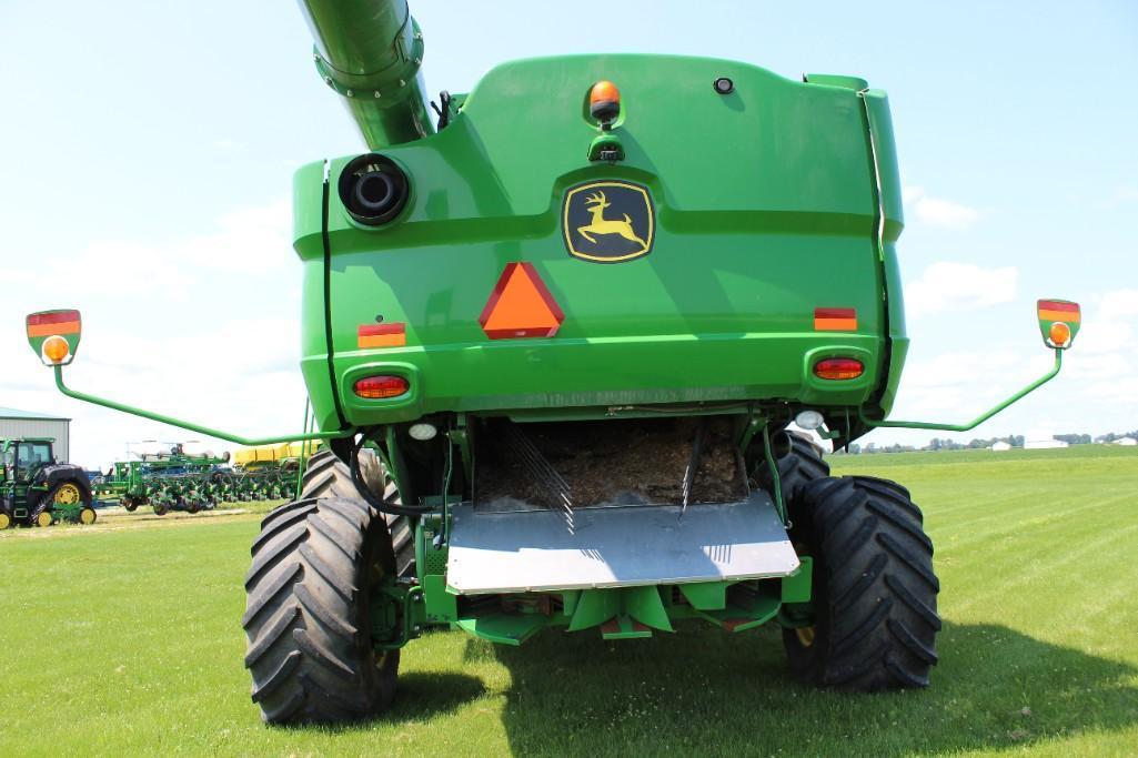 2017 John Deere S680 4wd combine