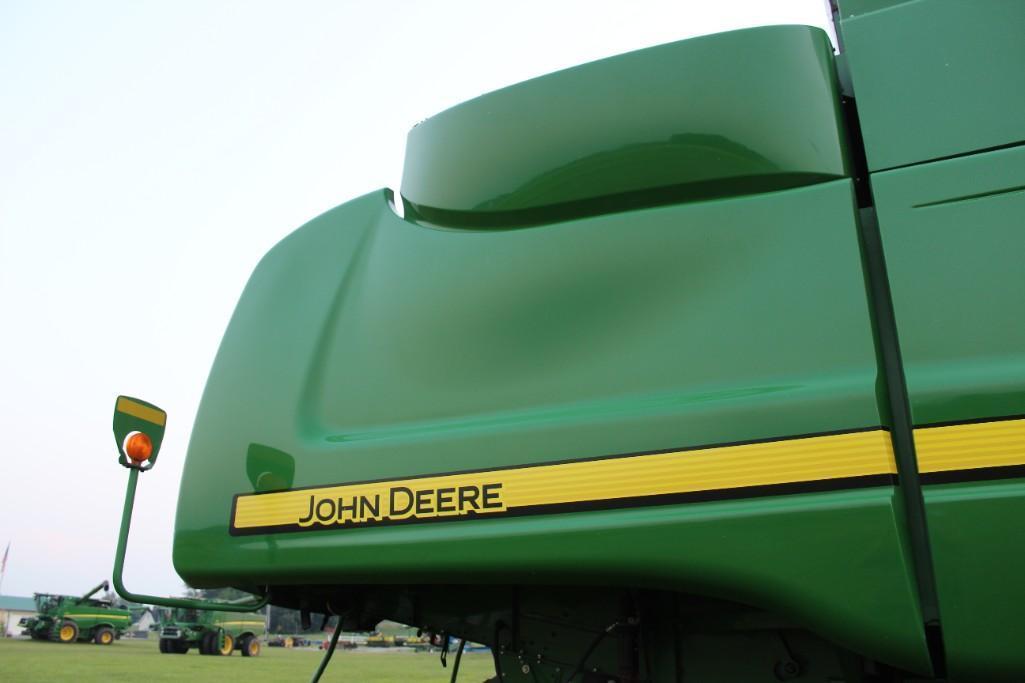 2011 John Deere 9570 STS 2wd combine