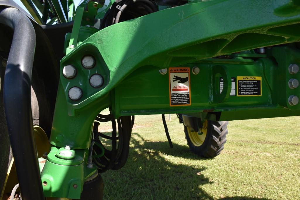 2016 John Deere R4030 self-propelled sprayer