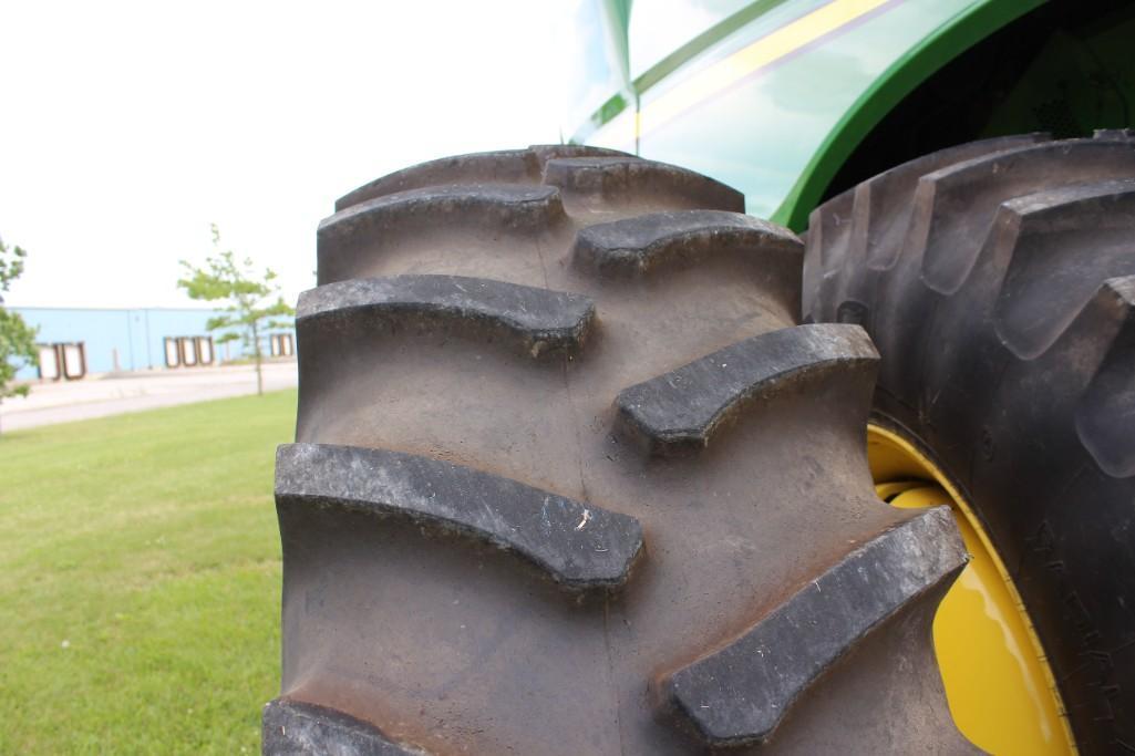 2019 John Deere S760 2wd combine