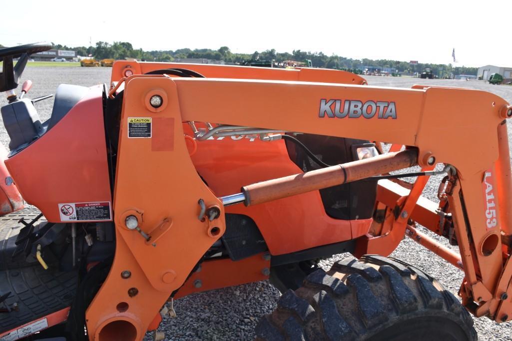 Kubota 7040 MFWD tractor w/loader