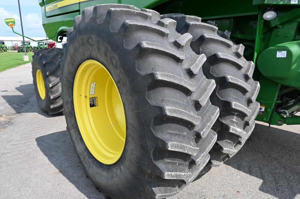 2015 John Deere S680 2wd combine