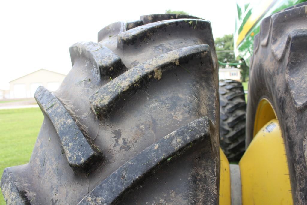 2009 John Deere 9870 4wd combine