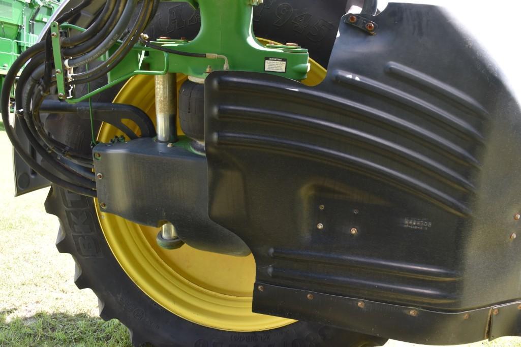 2014 John Deere R4030 self-propelled sprayer