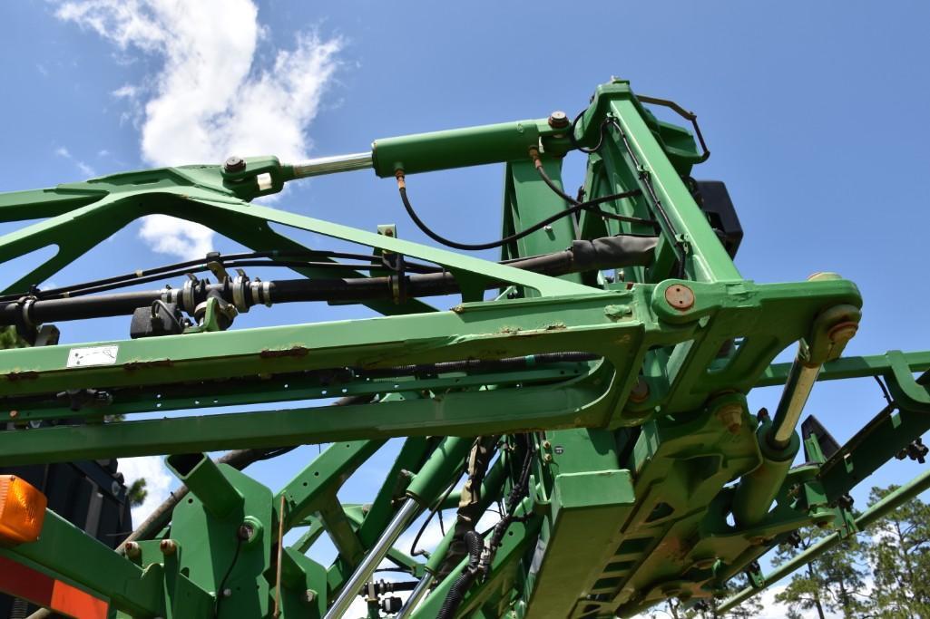 2014 John Deere R4030 self-propelled sprayer