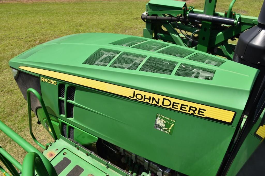 2014 John Deere R4030 self-propelled sprayer