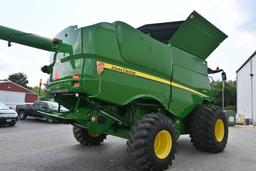 2013 John Deere S670 2wd combine