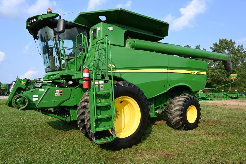 2013 John Deere S670 4wd combine