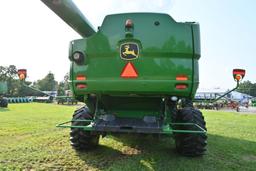 2013 John Deere S670 4wd combine