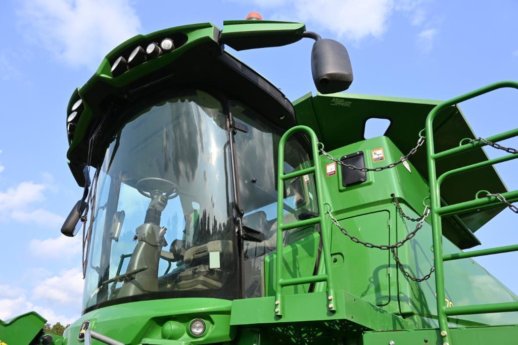 2013 John Deere S670 4wd combine