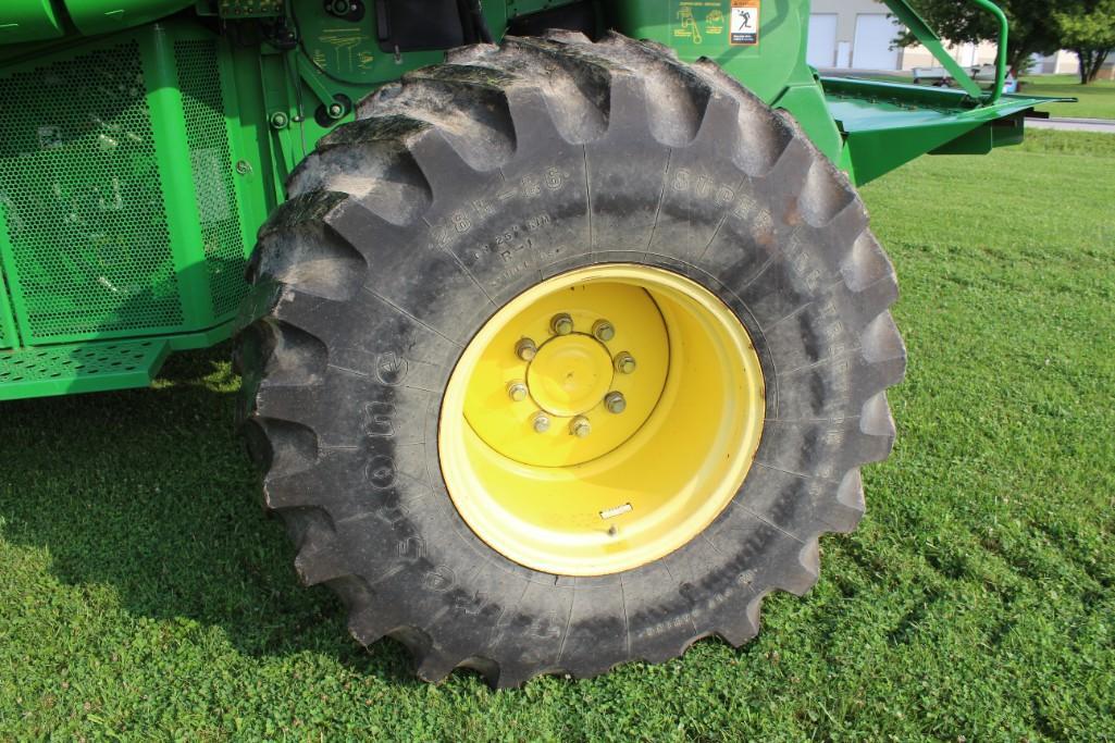 2004 John Deere 9860 4wd combine