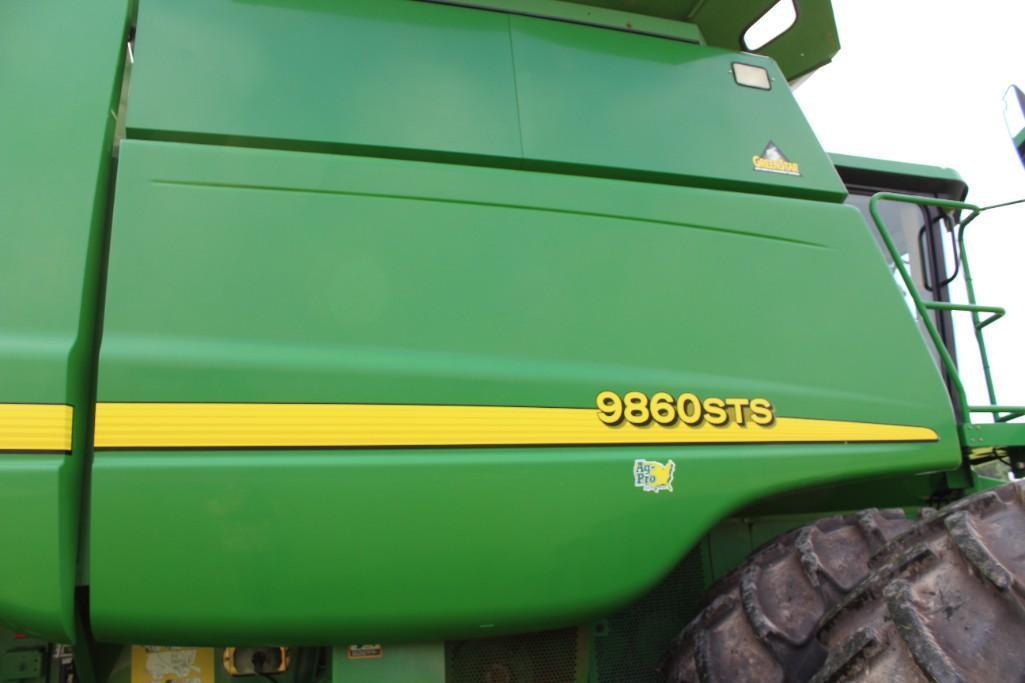 2004 John Deere 9860 4wd combine