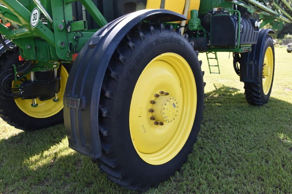 2014 John Deere R4030 self-propelled sprayer